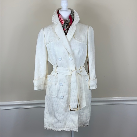 💃🏽Sold💃🏽 White Trench Coat sz L - Picture 2 of 8